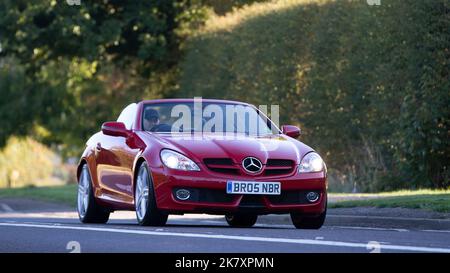 Cabriolet Mercedes BENZ SLK 2010 rouge Banque D'Images