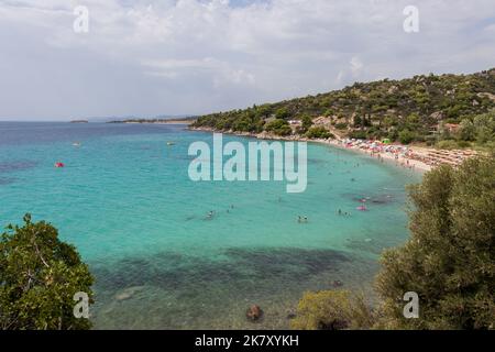 Akti Koviou plage sur la péninsule de Sithonia, Chalkidiki, Grèce. Vacances d'été voyage vacances concept de fond. Banque D'Images