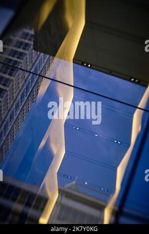 Gros plan d'un élément architectural créant une image abstraite qui peut être utilisée comme arrière-plan Banque D'Images