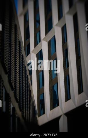 Gros plan d'un élément architectural créant une image abstraite qui peut être utilisée comme arrière-plan Banque D'Images