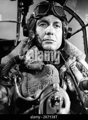 Cliff Robertson film: 633 Squadron (1964) personnages: WiNG Cmdr. Roy Grant Directeur: Walter Grauman 01 avril 1964 **AVERTISSEMENT** cette photographie est à usage éditorial exclusif et est le droit d'auteur des ARTISTES UNIS et/ou du photographe assigné par la Société du film ou de la production et ne peut être reproduite que par des publications dans le cadre de la promotion du film ci-dessus. Un crédit obligatoire pour LES ARTISTES UNIS est requis. Le photographe doit également être crédité lorsqu'il est connu. Aucune utilisation commerciale ne peut être accordée sans l'autorisation écrite de la Société du film. Banque D'Images