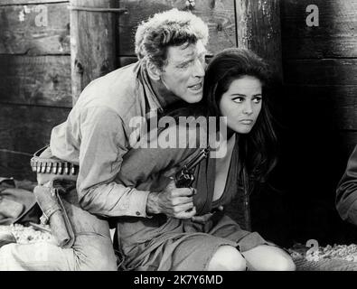 Burt Lancaster, Claudia Cardinale film: Les professionnels (USA 1966) personnages: Bill Dolworth,Mme Maria Grant Directrice: Richard Brooks 02 novembre 1966 **AVERTISSEMENT** cette photographie est à usage éditorial seulement et est le droit d'auteur de COLUMBIA et/ou le photographe assigné par la Société du film ou de la production et ne peut être reproduite que par des publications dans le cadre de la promotion du film ci-dessus. Un crédit obligatoire pour LA COLOMBIE est requis. Le photographe doit également être crédité lorsqu'il est connu. Aucune utilisation commerciale ne peut être accordée sans l'autorisation écrite de la Société du film. Banque D'Images