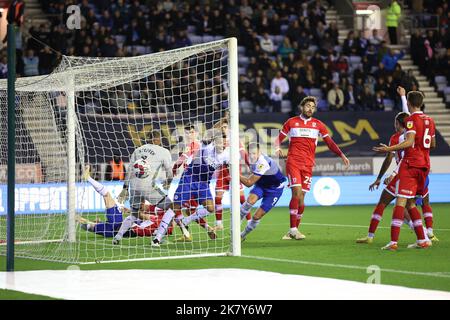 Wigan, Royaume-Uni. 19th octobre 2022. Will Keane de Wigan célèbre son but lors du match de championnat EFL Sky Bet entre Wigan Athletic et Middlesbrough au stade DW, Wigan, Angleterre, le 19 octobre 2022. Photo de Ben Wright. Utilisation éditoriale uniquement, licence requise pour une utilisation commerciale. Aucune utilisation dans les Paris, les jeux ou les publications d'un seul club/ligue/joueur. Crédit : UK Sports pics Ltd/Alay Live News Banque D'Images