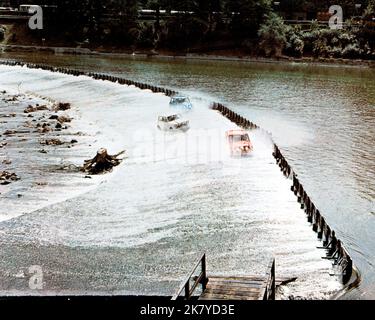 Mini Getaway Scene film: The Italian Job (UK 1969) Directeur: Peter Collinson 02 juin 1969 **AVERTISSEMENT** cette photographie est à usage éditorial exclusif et est le droit d'auteur de PARAMOUNT et/ou le photographe assigné par la Société de film ou de production et ne peut être reproduite que par des publications en conjonction avec la promotion du film ci-dessus. Un crédit obligatoire pour PARAMOUNT est requis. Le photographe doit également être crédité lorsqu'il est connu. Aucune utilisation commerciale ne peut être accordée sans l'autorisation écrite de la Société du film. Banque D'Images