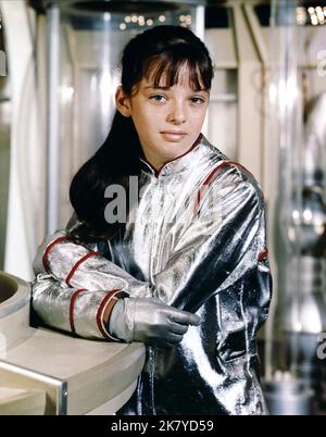 Angela Cartwright Television: Lost in Space (TV-série) personnages: Penny Robinson USA 1965-1968, 15 septembre 1965 **AVERTISSEMENT** cette photographie est à usage éditorial exclusif et est le copyright de 20th CENTURY FOX TELEVISION et/ou le photographe assigné par la Société de film ou de production et ne peut être reproduite que par des publications dans le cadre de la promotion du film ci-dessus. Un crédit obligatoire pour LA TÉLÉVISION FOX 20th CENTURY est requis. Le photographe doit également être crédité lorsqu'il est connu. Aucune utilisation commerciale ne peut être accordée sans l'autorisation écrite de la Société du film. Banque D'Images