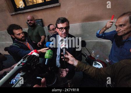 Rome, Italie, Italie. 18th octobre 2022. ROME, ITALIE - 18 OCTOBRE 2022 : le député Carlo Calenda et secrétaire du Groupe d'action fait des déclarations à la presse le 18 octobre 2022 à Rome, Italie. (Credit image: © Andrea Ronchini/Pacific Press via ZUMA Press Wire) Banque D'Images