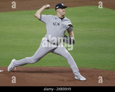 Houston, États-Unis. 19th octobre 2022. New York Yankees départ lanceur Jameson Taillon lance dans le premier repas contre les Astros de Houston dans le jeu une de leurs séries de championnat de Ligue américaine à minute Maid Park à Houston mercredi, 19 octobre 2022. Photo de John Angelillo/UPI crédit: UPI/Alay Live News Banque D'Images