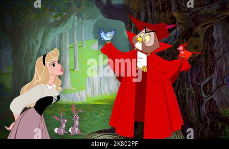 Princess Aurora film Sleeping Beauty (USA 1959) réalisateur : Clyde Geronimi 29 janvier 1959 **AVERTISSEMENT** cette photographie est réservée à un usage éditorial et est protégée par les droits d'auteur de DISNEY et/ou du photographe désigné par le film ou la société de production et ne peut être reproduite que par des publications dans le cadre de la promotion du film ci-dessus. Un crédit DISNEY obligatoire est requis. Le photographe doit également être crédité lorsqu'il est connu. Aucune utilisation commerciale ne peut être accordée sans autorisation écrite de The film Company. Banque D'Images
