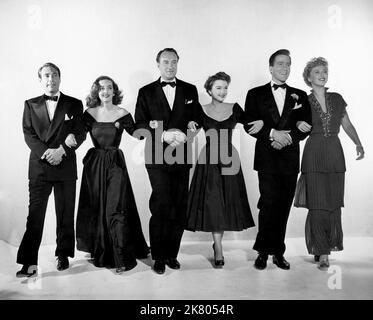 Gary Merril, Bette Davis, George Sanders, Anne Baxter, Hugh Marlowe & Celeste Holm film: All About Eve (USA 1950) personnages: ,Margo,Addison DeWitt,Eve,Lloyd Richards & Karen Director: Joseph L. Mankiewicz 13 octobre 1950 **AVERTISSEMENT** cette photographie est à usage éditorial exclusif et est le droit d'auteur de 20th CENTURY FOX et/ou le photographe assigné par la Société de film ou de production et ne peut être reproduite que par des publications en conjonction avec la promotion du film ci-dessus. Un crédit obligatoire à 20th CENTURY FOX est requis. Le photographe doit également être crédité lorsqu'il est connu. Pas de commercia Banque D'Images