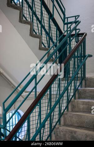 Détail de l'escalier de PMQ, anciennement la police a épousé les quartiers, maintenant restauré comme un centre d'arts et de design dans le centre, île de Hong Kong Banque D'Images