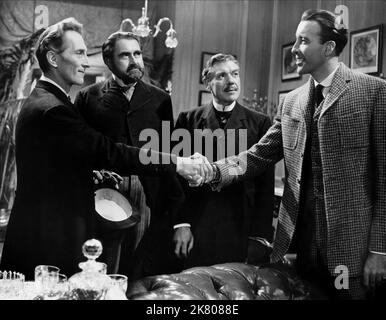 Peter Cushing, Francis de Wolff, Andre Morell et Christopher Lee film : la plaie des Baskervilles ; Sherlock Holmes : la plaie des Baskervilles (Royaume-Uni 1959) personnages : Sherlock Holmes, Docteur Richard Mortimer (comme Francis de Wolff), et Sir Henry / Sherlock Holmes Verfilmung Directeur : Terence Fisher 04 mai 1959 **AVERTISSEMENT** cette photographie est à usage éditorial exclusif et est le droit d'auteur du FILM DE MARTEAU et/ou du photographe attribué par la Société de film ou de production et ne peut être reproduite que par des publications en conjonction avec la promotion du film ci-dessus. Un crédit obligatoire pour LE FILM DE MARTEAU Banque D'Images