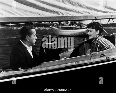 Humphrey Bogart & Audrey Hepburn film: Sabrina; Sabrina Fair (USA 1954) personnages: Linus Larrabee & Sabrina Fairchild Directeur: Billy Wilder 03 septembre 1954 **AVERTISSEMENT** cette photographie est destinée à un usage éditorial seulement et est le droit d'auteur des IMAGES PARAMOUNT et/ou du photographe assigné par la Société de film ou de production et ne peut être reproduite que par des publications en conjonction avec la promotion du film ci-dessus. Un crédit obligatoire pour LES PHOTOS PARAMOUNT est requis. Le photographe doit également être crédité lorsqu'il est connu. Aucune utilisation commerciale ne peut être accordée sans l'autorisation écrite de l'IF Banque D'Images