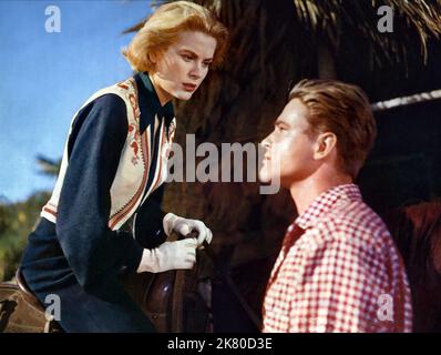 Grace Kelly & John Ericson film: Green Fire (1954) personnages: Catherine Knowland, Donald Knowland Directeur: Andrew Marton 24 décembre 1954 **AVERTISSEMENT** cette photographie est à usage éditorial exclusif et est le droit d'auteur de MGM et/ou le photographe assigné par la Société de film ou de production et ne peut être reproduite que par des publications en conjonction avec la promotion du film ci-dessus. Un crédit obligatoire pour MGM est requis. Le photographe doit également être crédité lorsqu'il est connu. Aucune utilisation commerciale ne peut être accordée sans l'autorisation écrite de la Société du film. Banque D'Images