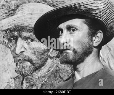 Kirk Douglas film Lust for Life (USA 1956) réalisateur : Vincente Minnelli 15 septembre 1956 **AVERTISSEMENT** cette photographie est réservée à un usage éditorial et est la propriété de MGM et/ou du photographe désigné par la société de production et ne peut être reproduite que par des publications en liaison avec la promotion du film ci-dessus. Un crédit obligatoire à MGM est requis. Le photographe doit également être crédité lorsqu'il est connu. Aucune utilisation commerciale ne peut être accordée sans autorisation écrite de The film Company. Banque D'Images