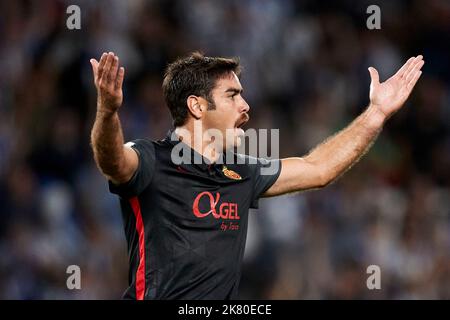 SAN SEBASTIAN, ESPAGNE - OCTOBRE 19 : Abdon Prats du RCD Mallorca réagit lors du match de la Liga Santander entre Real Sociedad et RCD Mallorca sur 19 octobre 2022 à la Reale Arena de San Sebastian, Espagne. Credit: Ricardo Larreina/AFLO/Alay Live News Banque D'Images