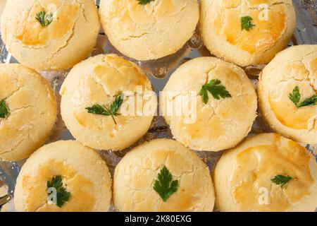 Embada. En-cas brésilien traditionnel de poulet. Banque D'Images