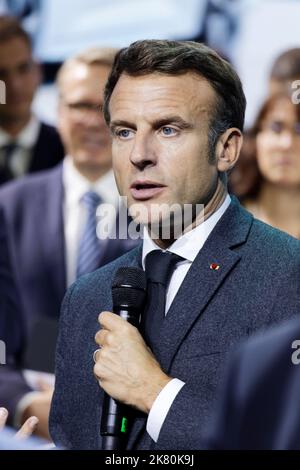 Paris, France. 17th octobre 2022. Le président français Emmanuel Macron s'exprime lors de l'édition 2022 du mondial Paris Motor Show à Paris, France. Banque D'Images