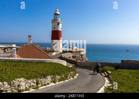 Gibraltar. Phare de Punta Europa dans le territoire sud du Rocher de Gibraltar. Royaume-Uni, Europe. Banque D'Images