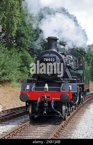 Chambre Standard classe 2MT 78022 à la gare d'Oxenhope sur Keighley & Worth Valley Railway Banque D'Images