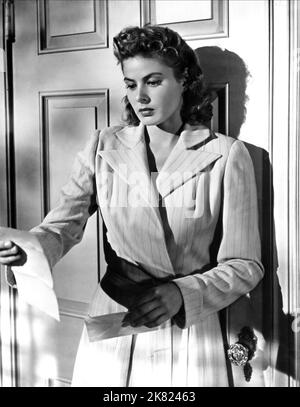 Ingrid Bergman film: Tristement célèbre (USA 1964) personnages: Alicia Huberman Directeur: Alfred Hitchcock 15 août 1946 **AVERTISSEMENT** cette photographie est à usage éditorial exclusif et est le copyright de RKO et/ou le photographe assigné par la Société de film ou de production et ne peut être reproduite que par des publications dans le cadre de la promotion du film ci-dessus. Un crédit obligatoire pour RKO est requis. Le photographe doit également être crédité lorsqu'il est connu. Aucune utilisation commerciale ne peut être accordée sans l'autorisation écrite de la Société du film. Banque D'Images