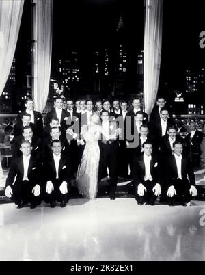 Anita page & Charles King film: The Broadway Melody (USA 1929) personnages: Queenie Mahoney, Eddie Kearns Directeur: Harry Beaumont 01 février 1929 **AVERTISSEMENT** cette photographie est destinée à un usage éditorial exclusif et est le copyright de MGM et/ou le photographe assigné par la Société de film ou de production et ne peut être reproduite que par des publications en conjonction avec la promotion du film ci-dessus. Un crédit obligatoire pour MGM est requis. Le photographe doit également être crédité lorsqu'il est connu. Aucune utilisation commerciale ne peut être accordée sans l'autorisation écrite de la Société du film. Banque D'Images