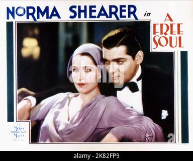 Norma Shearer & Clark Gable film: A Free Soul (USA 1931) personnages: Jan Ashe, Ace Wilfong Directeur: Clarence Brown 02 juin 1931 **AVERTISSEMENT** cette photographie est à usage éditorial exclusif et est le copyright de MGM et/ou le photographe assigné par la Société de film ou de production et ne peut être reproduite que par des publications en conjonction avec la promotion du film ci-dessus. Un crédit obligatoire pour MGM est requis. Le photographe doit également être crédité lorsqu'il est connu. Aucune utilisation commerciale ne peut être accordée sans l'autorisation écrite de la Société du film. Banque D'Images