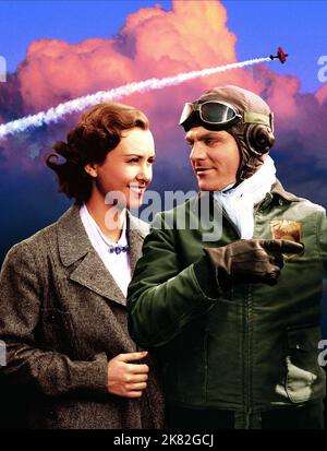 Margaret Lindsay & James Cagney film: Devil Dogs of the Air (1935) personnages: Betty Roberts, Tommy O'Toole Directeur: Lloyd Bacon 09 février 1935 **AVERTISSEMENT** cette photographie est à usage éditorial exclusif et est le copyright de WARNER BROS et/ou le photographe assigné par la Société du film ou de la production et ne peut être reproduite que par des publications dans le cadre de la promotion du film ci-dessus. Un crédit obligatoire pour WARNER BROS est requis. Le photographe doit également être crédité lorsqu'il est connu. Aucune utilisation commerciale ne peut être accordée sans l'autorisation écrite de la Société du film. Banque D'Images