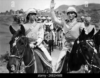 Errol Flynn film: La charge de la Brigade légère (USA 1936) / Titel Auch: 'Die Attacke Der Leichten Brigade' Directeur: Michael Curtiz 20 octobre 1936 **AVERTISSEMENT** cette photographie est à usage éditorial exclusif et est le copyright de WARNER BROS. Et/ou le photographe assigné par la Société du film ou de la production et ne peut être reproduite que par des publications dans le cadre de la promotion du film ci-dessus. Un crédit obligatoire pour WARNER BROS est requis. Le photographe doit également être crédité lorsqu'il est connu. Aucune utilisation commerciale ne peut être accordée sans l'autorisation écrite de la Société du film. Banque D'Images