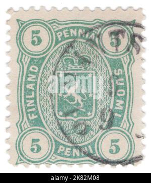 FINLANDE - 1885 : timbre-poste de 5 penni émeraude représentant des armoiries et des cornes de poteau dans un cadre ovale Banque D'Images