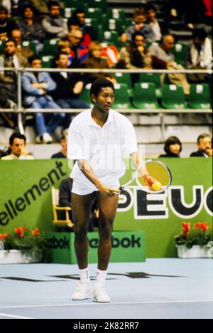 Joueur de tennis sénégalais Yahiya Doumbia, Grand Prix de tennis de Lyon, France, 1988 Banque D'Images