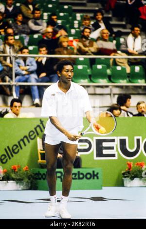 Joueur de tennis sénégalais Yahiya Doumbia, Grand Prix de tennis de Lyon, France, 1988 Banque D'Images