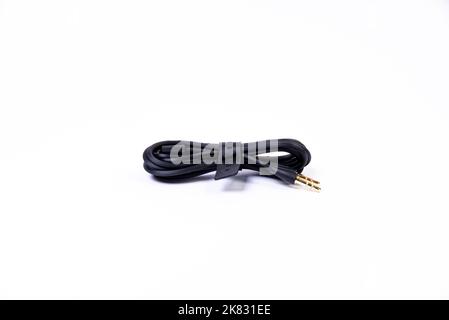 Adaptateur ou concentrateur USB de type C avec divers accessoires : poignées, hdmi, ethernet, VGA DP HDMI, câbles. Divers câbles de conversion pour ordinateurs et smartp Banque D'Images