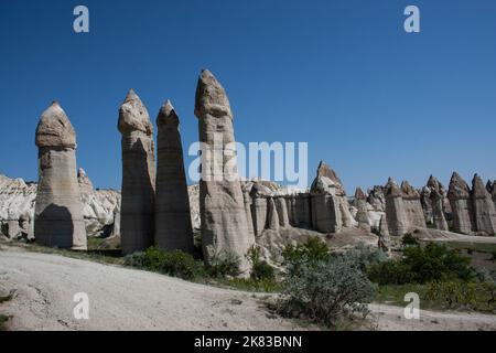 Parc national de Göreme et sites de la roche. Fairy Chimneys formation de rochers près de Göreme, en Cappadoce en Turquie. Banque D'Images