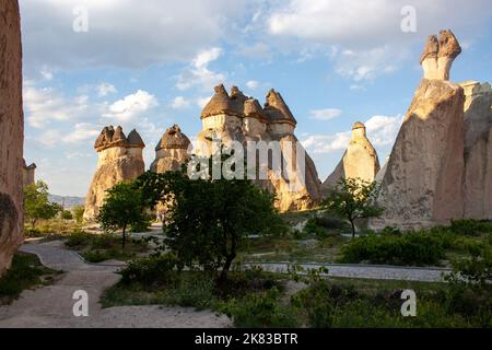 Parc national de Göreme et sites de la roche. Fairy Chimneys formation de rochers près de Göreme, en Cappadoce Banque D'Images