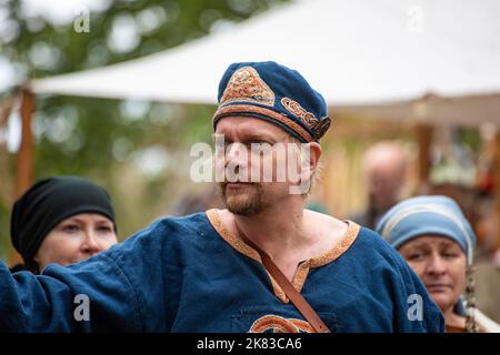 Réacteur masculin au marché de l'âge de fer de Pukkisaari réincorporation dans le district de Vähä-Meilahti à Helsinki, en Finlande Banque D'Images