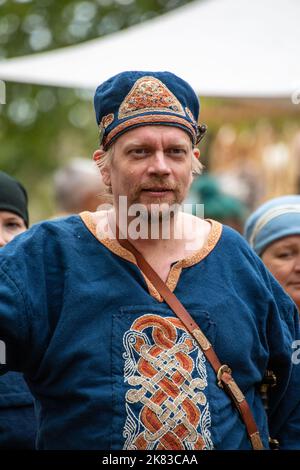 Réacteur mâle à Pukkisaari reconstitution du marché de l'âge du fer dans le district de Vähä-Meilahti à Helsinki, en Finlande Banque D'Images