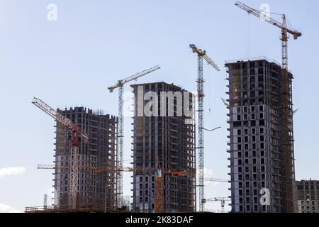 Bélarus, Minsk - 20 octobre 2022 : chantier de construction de minsk, gros plan sur le monde Banque D'Images