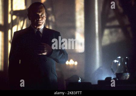 Anthony Hopkins film: Hannibal (USA/UK 2001) personnages: Hannibal Lecter Directeur: Ridley Scott 09 février 2001 **AVERTISSEMENT** cette photographie est à usage éditorial exclusif et est le droit d'auteur de MGM et/ou du photographe assigné par la Société de film ou de production et ne peut être reproduite que par des publications en conjonction avec la promotion du film ci-dessus. Un crédit obligatoire pour MGM est requis. Le photographe doit également être crédité lorsqu'il est connu. Aucune utilisation commerciale ne peut être accordée sans l'autorisation écrite de la Société du film. Banque D'Images