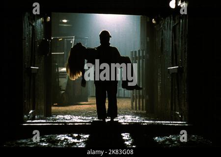 Anthony Hopkins & Julianne Moore film: Hannibal (USA/UK 2001) personnages: Hannibal Lecter & Clarice Starling Directeur: Ridley Scott 09 février 2001 **AVERTISSEMENT** cette photographie est à usage éditorial exclusif et est le droit d'auteur de MGM et/ou du photographe assigné par la Société de film ou de production et ne peut être reproduite que par des publications en conjonction avec la promotion du film ci-dessus. Un crédit obligatoire pour MGM est requis. Le photographe doit également être crédité lorsqu'il est connu. Aucune utilisation commerciale ne peut être accordée sans l'autorisation écrite de la Société du film. Banque D'Images