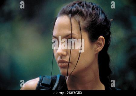 Angelina Jolie film: Lara Croft: Tomb Raider (USA/UK/DE/JP 2001) personnages: Lara Croft Directeur: Simon West 11 juin 2001 **AVERTISSEMENT** cette photographie est destinée à un usage éditorial exclusif et est le copyright de PARAMOUNT et/ou du photographe attribué par la Société de film ou de production et ne peut être reproduite que par des publications en conjonction avec la promotion du film ci-dessus. Un crédit obligatoire pour PARAMOUNT est requis. Le photographe doit également être crédité lorsqu'il est connu. Aucune utilisation commerciale ne peut être accordée sans l'autorisation écrite de la Société du film. Banque D'Images