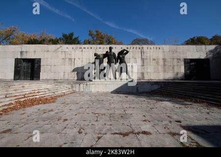 Mouvement ouvrier Mausolée Fiumei út cimetière - Kerepesi cimetière - Pest Budapest, Hongrie Banque D'Images