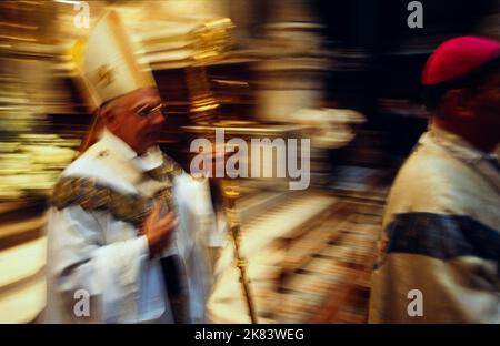 Mgr André Balland, archevêque de Lyon, France, 1995 Banque D'Images