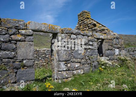 Ruines du village déserté sur l'île de Mingulay, Bishop's Isles, Outer Hebrides, Écosse, Royaume-Uni Banque D'Images