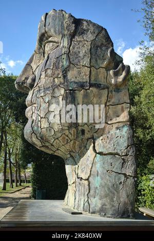 Visage Sculpture par Igor Mitoraj Boboli Gardens Florence Italie Banque D'Images