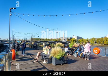 The Coaling Jetty at Battersea Power Station Park, Nine Elms, London Borough of Wandsworth, Greater London, Angleterre, Royaume-Uni Banque D'Images