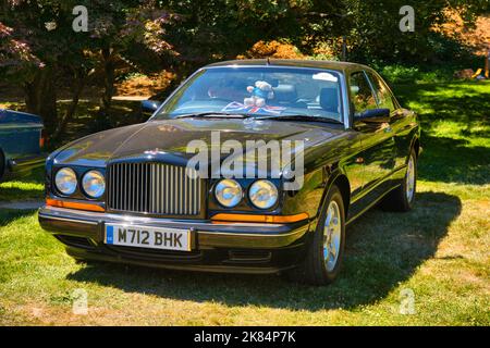 BADEN BADEN, ALLEMAGNE - JUILLET 2022: Black Bentley Continental T 1991, réunion à Kurpark. Banque D'Images