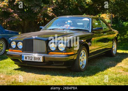 BADEN BADEN, ALLEMAGNE - JUILLET 2022: Black Bentley Continental T 1991, réunion à Kurpark. Banque D'Images