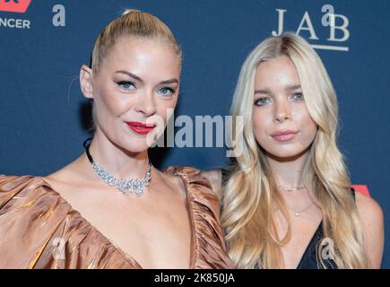 New York, États-Unis. 20th octobre 2022. Jaime King et Charly Sturm assistent au gala annuel 2022 de DKMS à Cipriani Wall Street (photo de Lev Radin/Pacific Press) Credit: Pacific Press Media production Corp./Alay Live News Banque D'Images