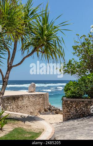 Plage populaire de Melasti (Pantai Melasti), Bukit, Bali, Indonésie. Banque D'Images