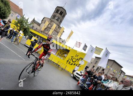 Cadel Evans de BMC Racing Team au début de la scène Banque D'Images